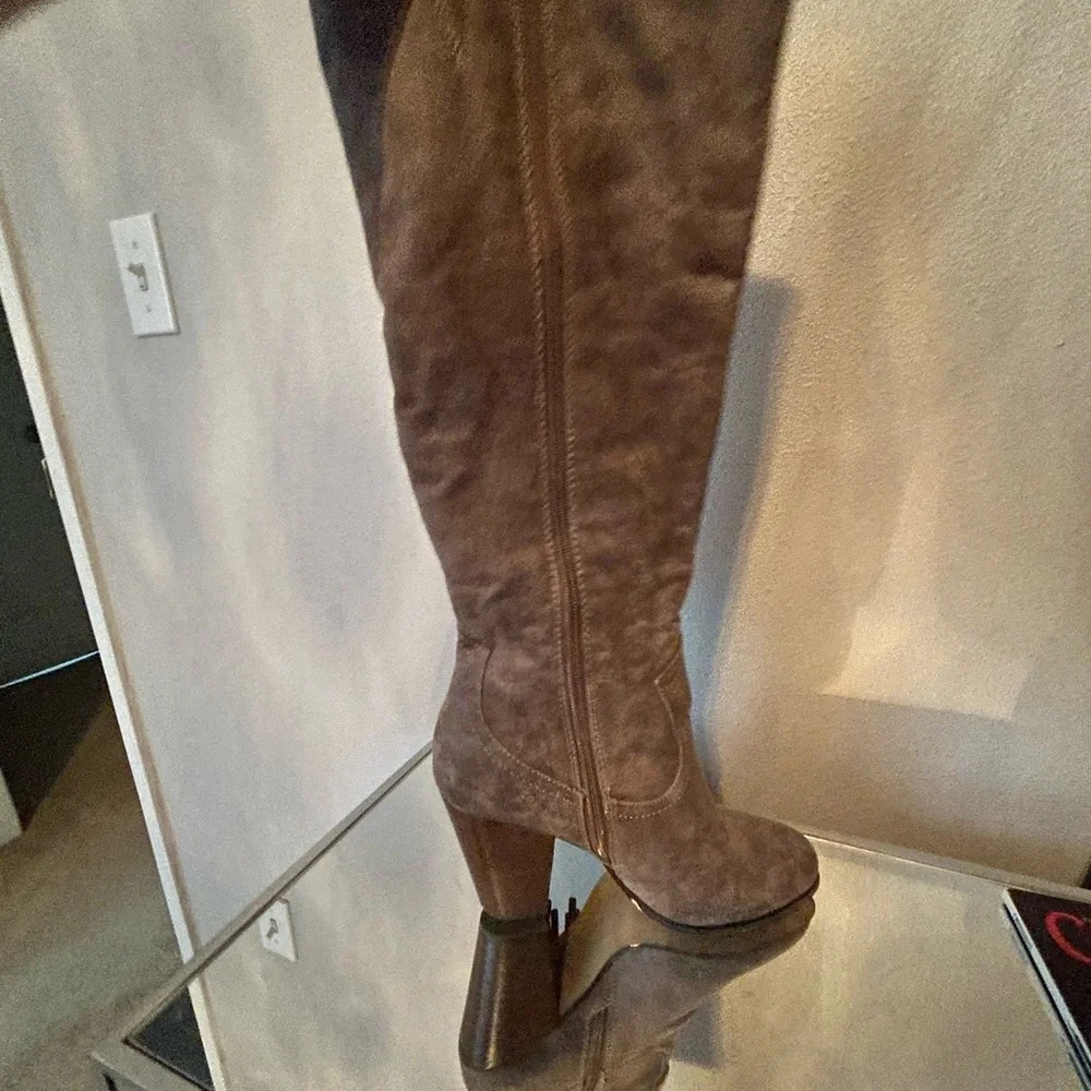 Carlos by Carlos Santana Doe Lever Boots - Picture 7 of 10